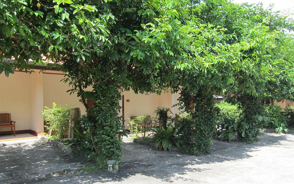 Oasis Resort Krabi town Exteriör bild